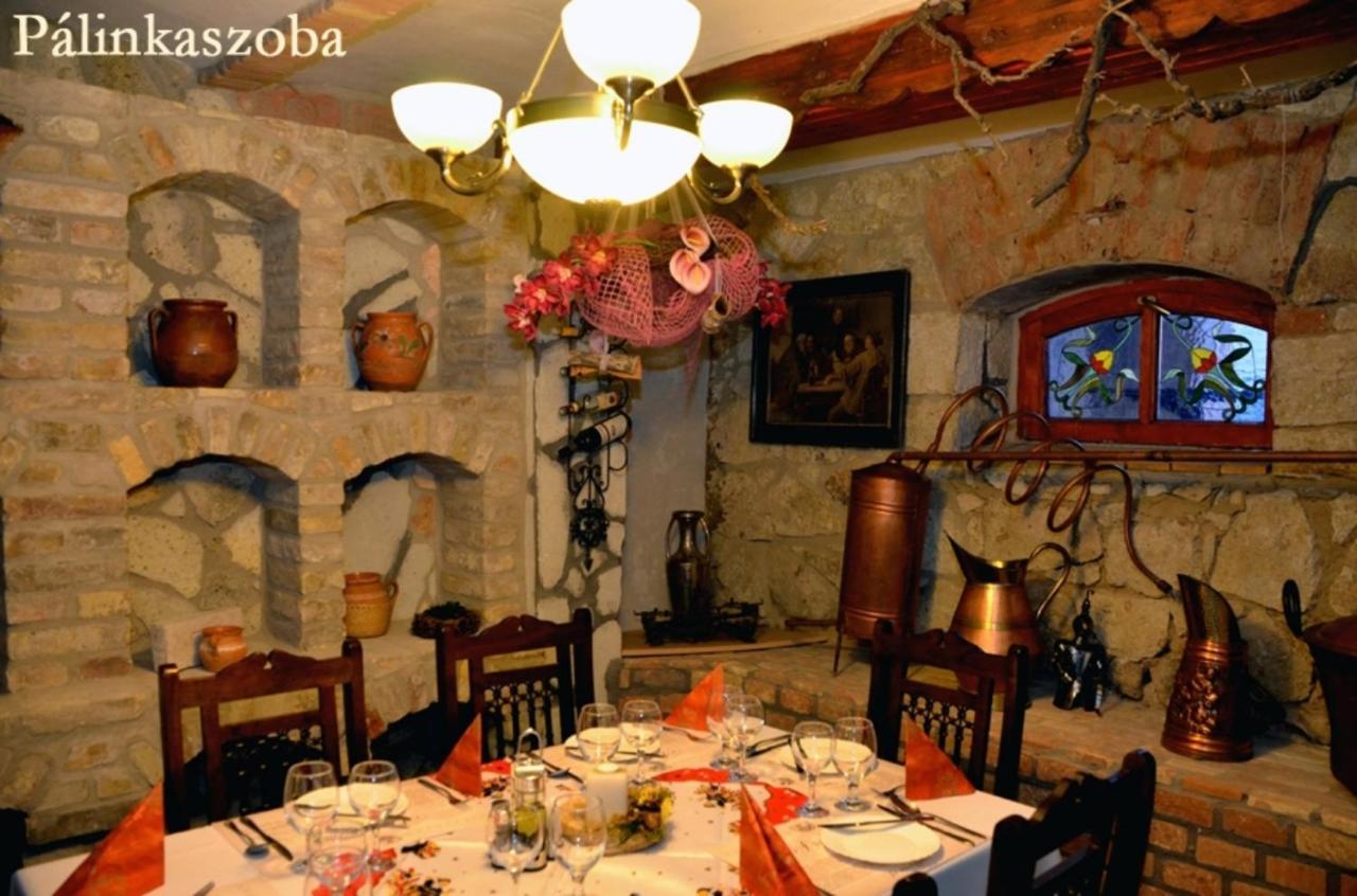 Готель Sosto Apartman Ньїредьгаза Екстер'єр фото